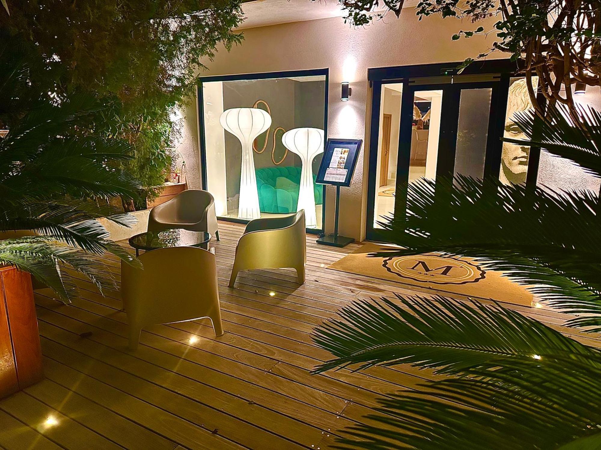 Hotel Le Mistral Порто-Веккьо Экстерьер фото